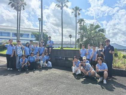 华中农业大学访学团在鹿儿岛水产技术中心合影